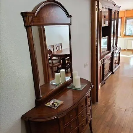 아파트 Lolas House