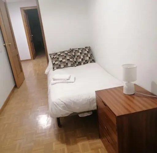 Lolas House דירה *